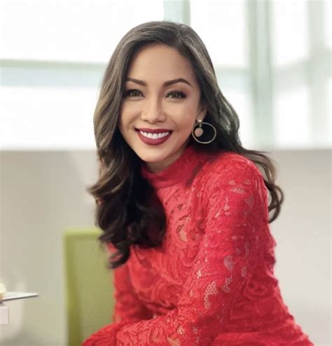 Jannelle So .